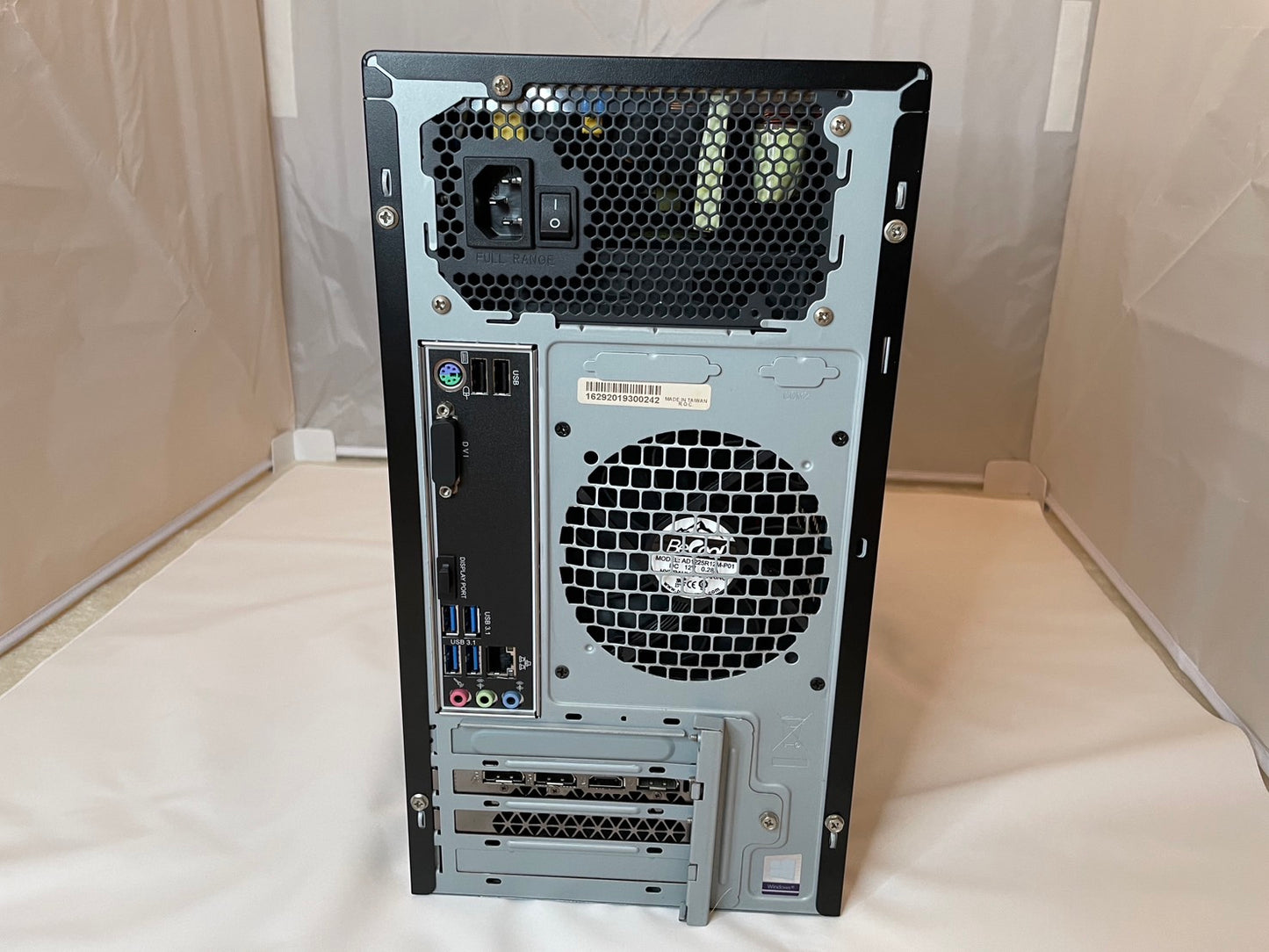 LEVEL∞ Core i7-8700×GeForce GTX 1660 Ti【Cランク】| 中古ゲーミングPC