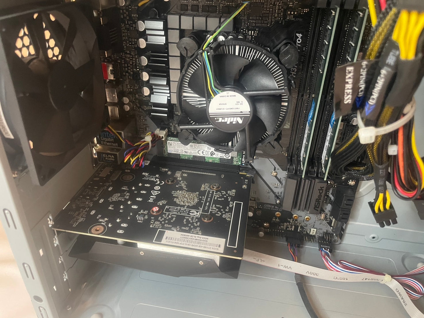 フロンティア FRMXH370/WS4 Core i5-9400F×GTX 1650【Bランク】 | 中古ゲーミングPC