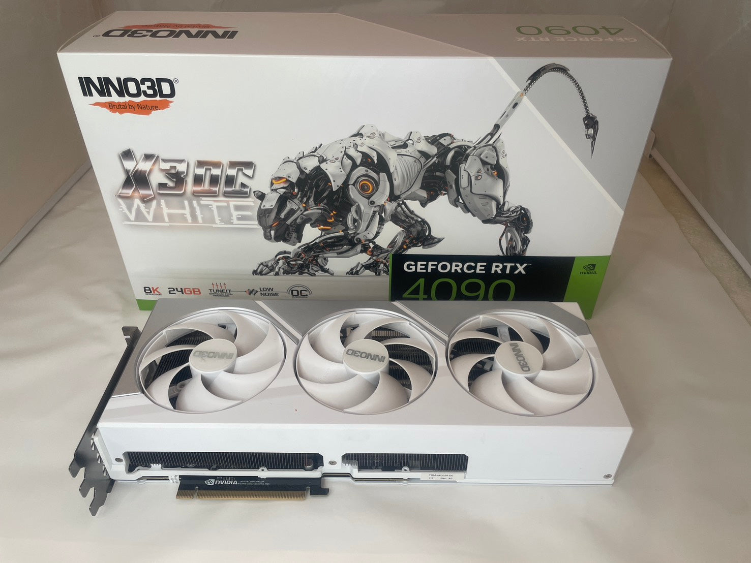 INNO3D GeForce RTX 4090 X3 OC WHITE【Cランク】 – アドパソ