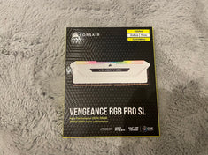 Corsair VENGANCE RGB PRO SLシリーズ 16GB（8GB×2枚）DDR4-3200メモリ【Sランク】