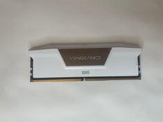 CORSAIR DDR5-5200メモリ 16GB×1枚【Bランク】